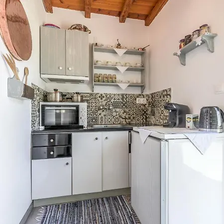 Ralaki Cottage