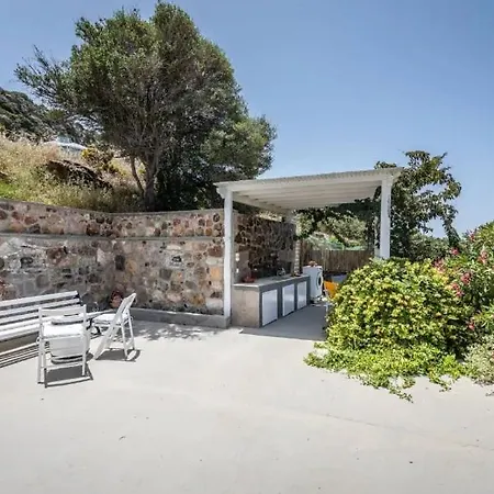 Ferienhaus Ralaki Cottage *