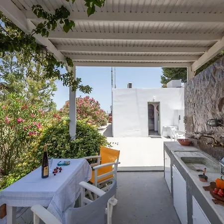 Ralaki Cottage *
